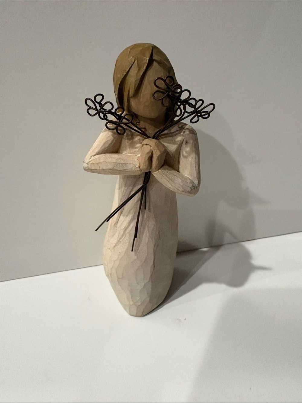 Willow Tree ‘Friendship’ Beige Angel Figurine with Black Wire Flowers, DEMDACO